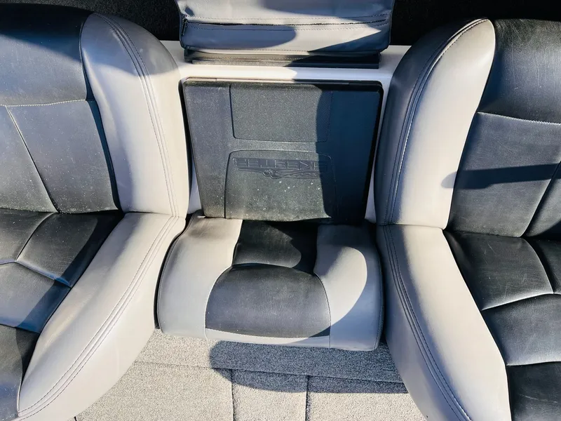 Slide: The Image of Skeeter ZX190 2010 - 17