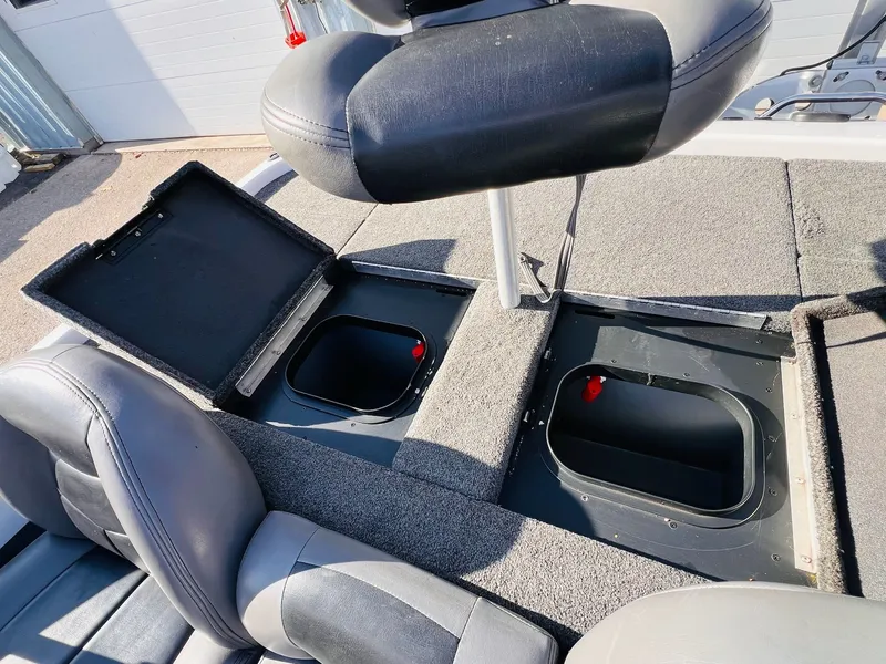 Slide: The Image of Skeeter ZX190 2010 - 26