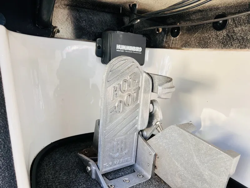 Slide: The Image of Skeeter ZX190 2010 - 33