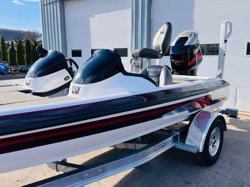 Slide: The Image of Skeeter ZX190 2010 - 36