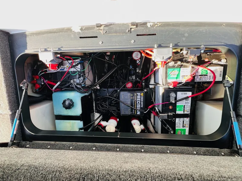 Slide: The Image of Skeeter ZX190 2010 - 41