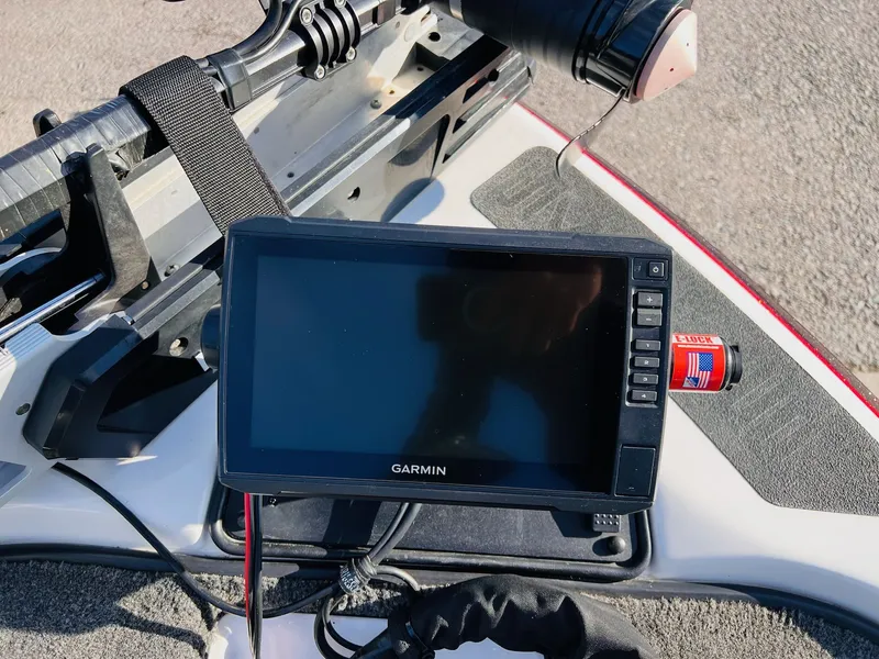 Slide: The Image of Skeeter ZX190 2010 - 42