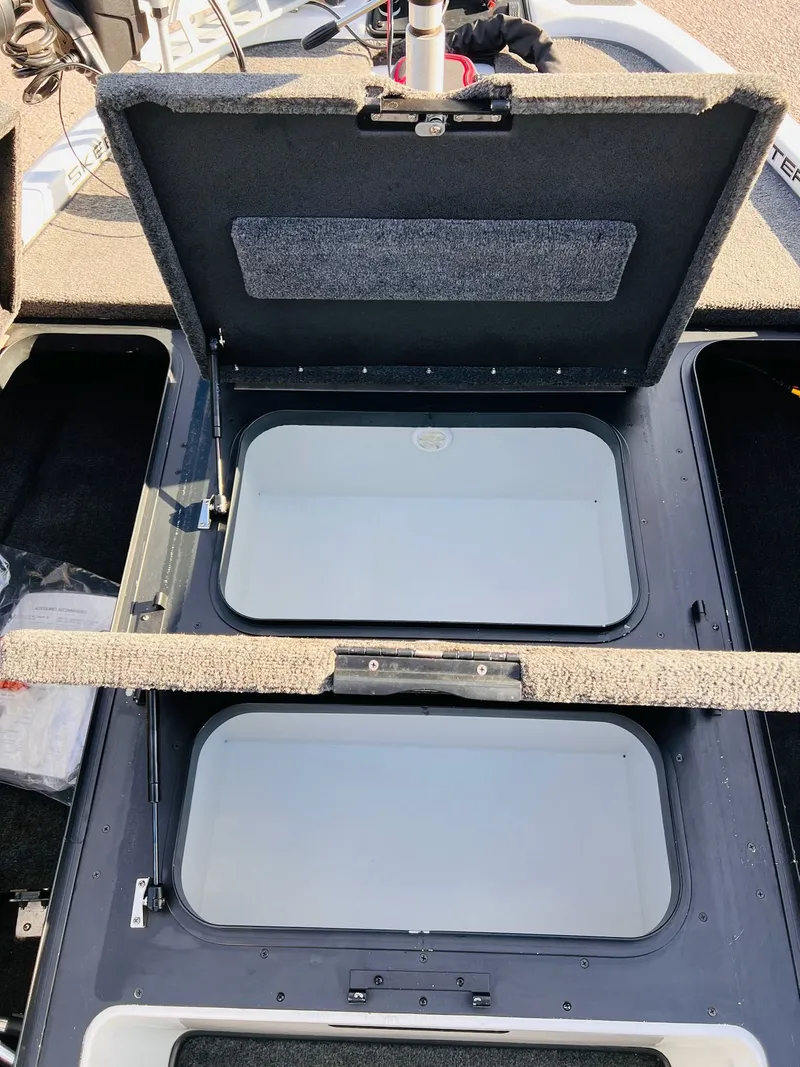 Slide: The Image of Skeeter ZX190 2010 - 9