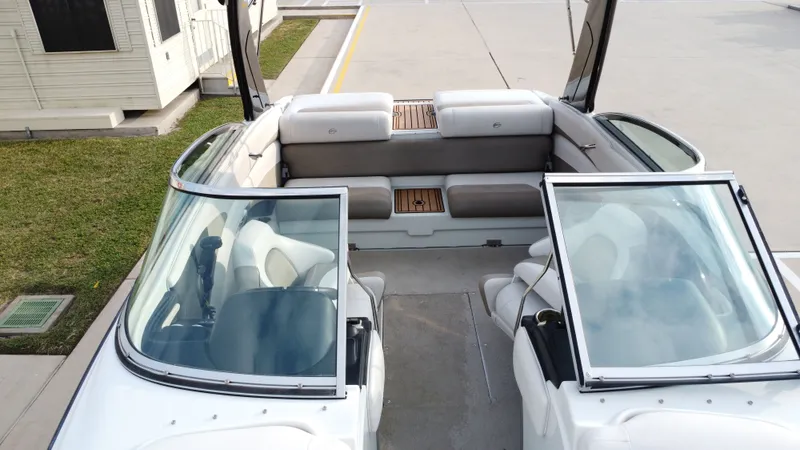 Slide: The Image of Crownline Boats 235 SS 2014 - 21