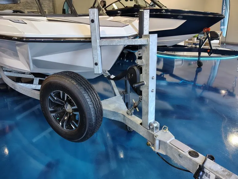 Slide: The Image of Nautique Ski Nautique 2022 - 4