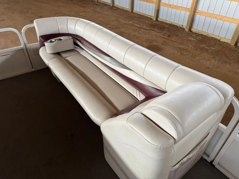 Slide: The Image of Crestliner Grand Cayman 2385 2008 - 12