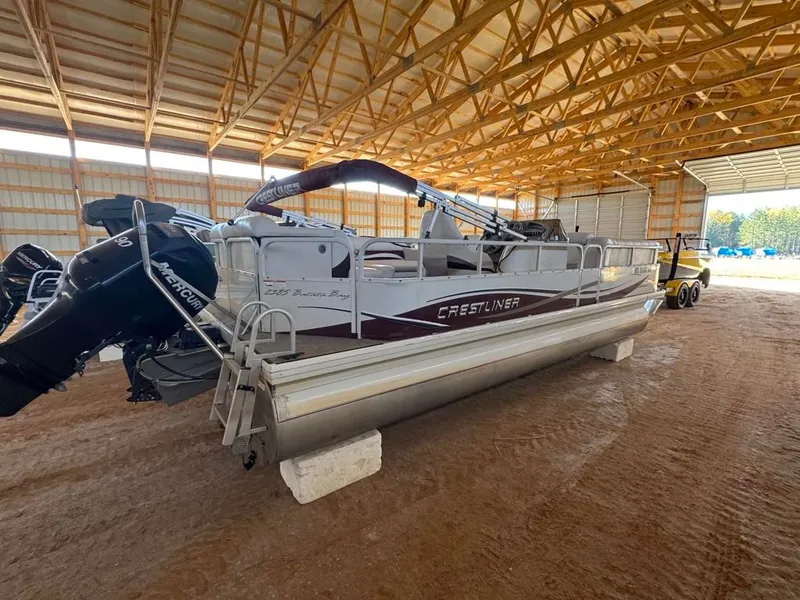 Slide: The Image of Crestliner Grand Cayman 2385 2008 - 4