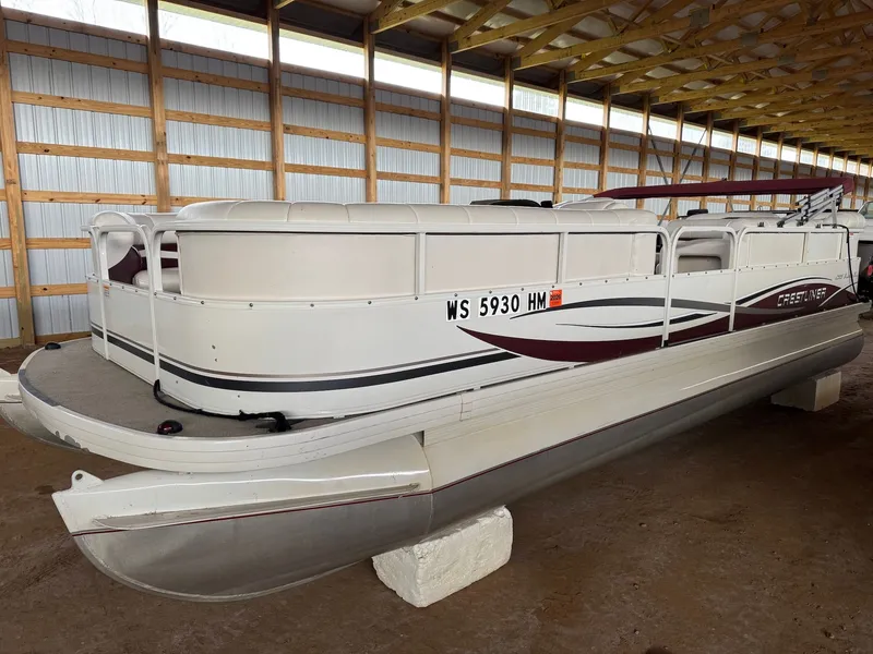 Slide: The Image of Crestliner Grand Cayman 2385 2008 - 8