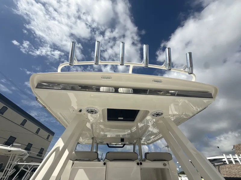 Slide: The Image of Pursuit S 358 Sport 2025 - 13