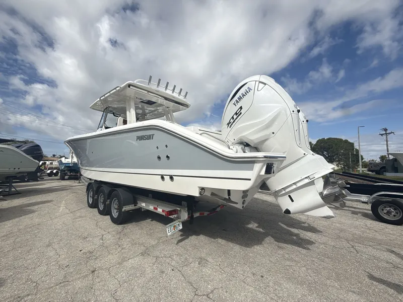 Slide: The Image of Pursuit S 358 Sport 2025 - 3