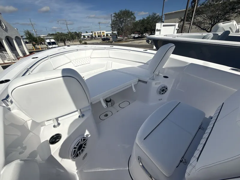 Slide: The Image of Sportsman Heritage 261 Center Console 2026 - 15