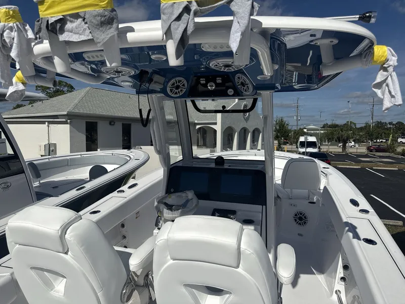 Slide: The Image of Sportsman Heritage 261 Center Console 2026 - 21