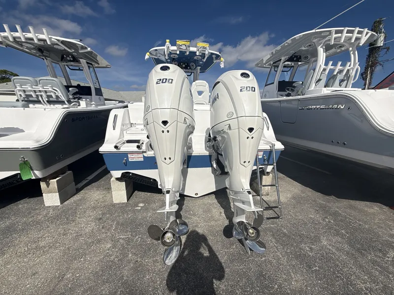 Slide: The Image of Sportsman Heritage 261 Center Console 2026 - 3