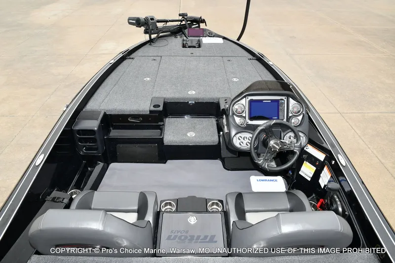 Slide: The Image of Triton 19 TRX PATRIOT w/225HP PRO-XS 2025 - 14