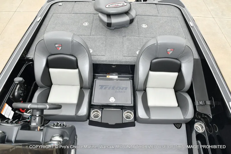 Slide: The Image of Triton 19 TRX PATRIOT w/225HP PRO-XS 2025 - 17