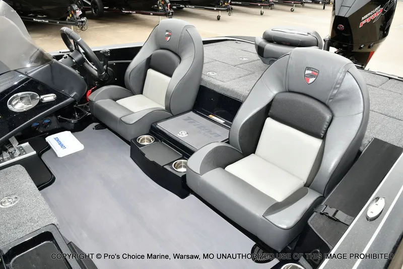 Slide: The Image of Triton 19 TRX PATRIOT w/225HP PRO-XS 2025 - 20