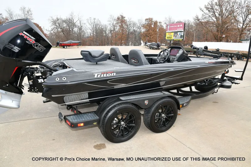 Slide: The Image of Triton 19 TRX PATRIOT w/225HP PRO-XS 2025 - 23