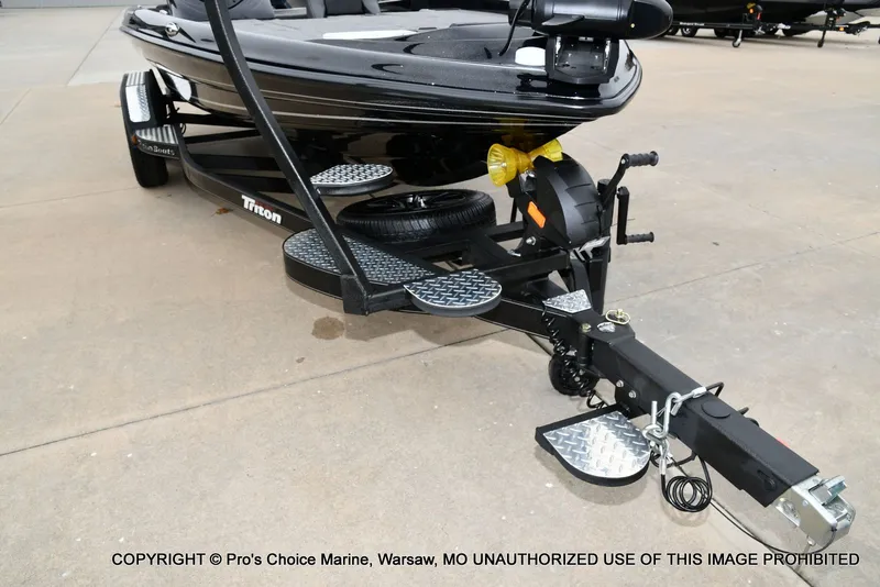 Slide: The Image of Triton 19 TRX PATRIOT w/225HP PRO-XS 2025 - 33