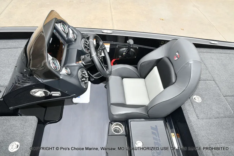 Slide: The Image of Triton 19 TRX PATRIOT w/225HP PRO-XS 2025 - 45