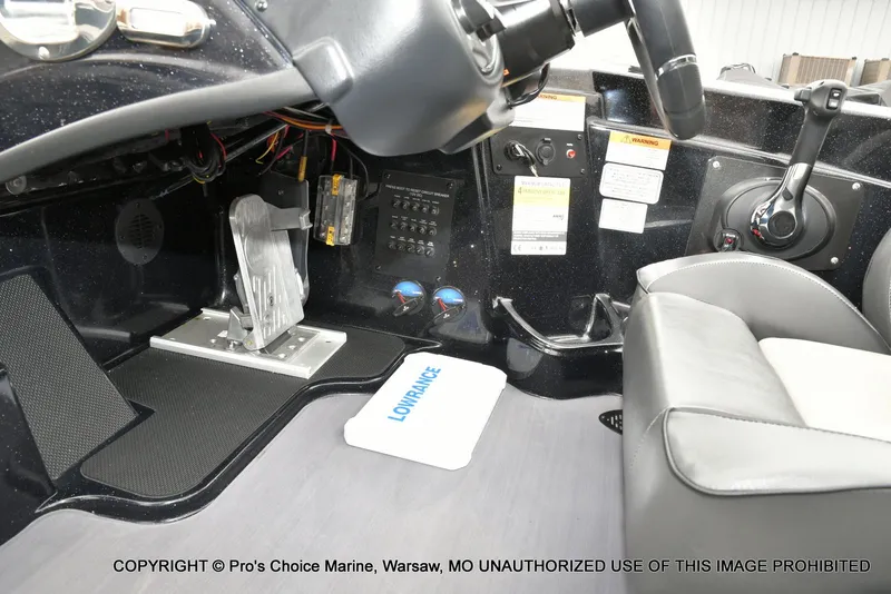 Slide: The Image of Triton 19 TRX PATRIOT w/225HP PRO-XS 2025 - 46