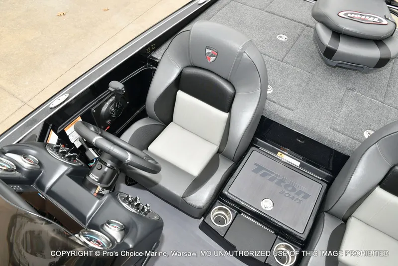 Slide: The Image of Triton 19 TRX PATRIOT w/225HP PRO-XS 2025 - 50