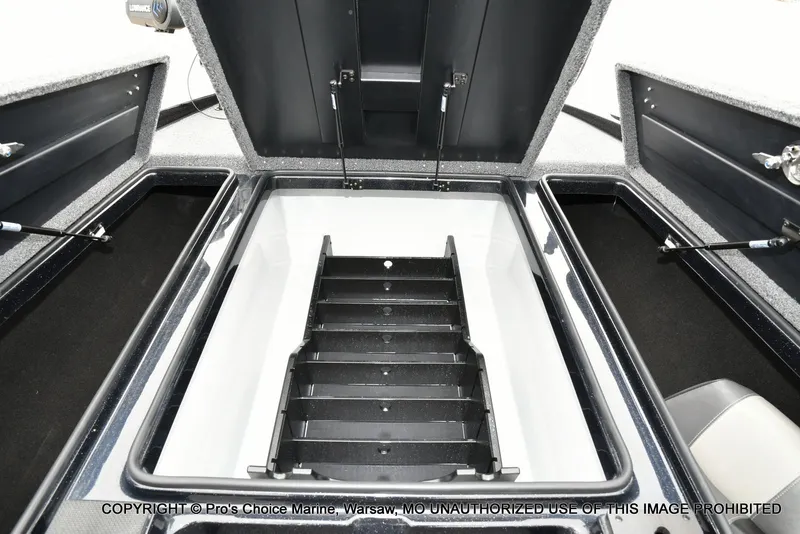 Slide: The Image of Triton 19 TRX PATRIOT w/225HP PRO-XS 2025 - 55