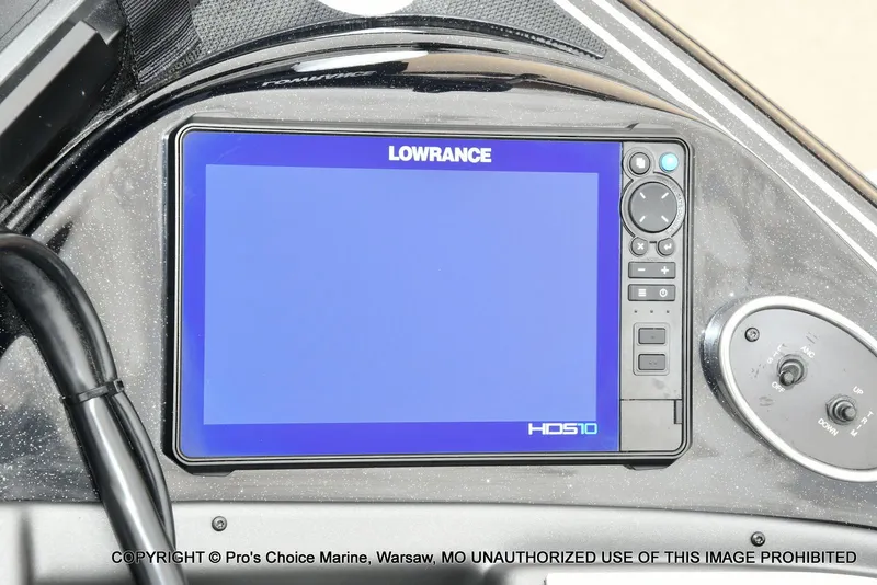 Slide: The Image of Triton 19 TRX PATRIOT w/225HP PRO-XS 2025 - 6