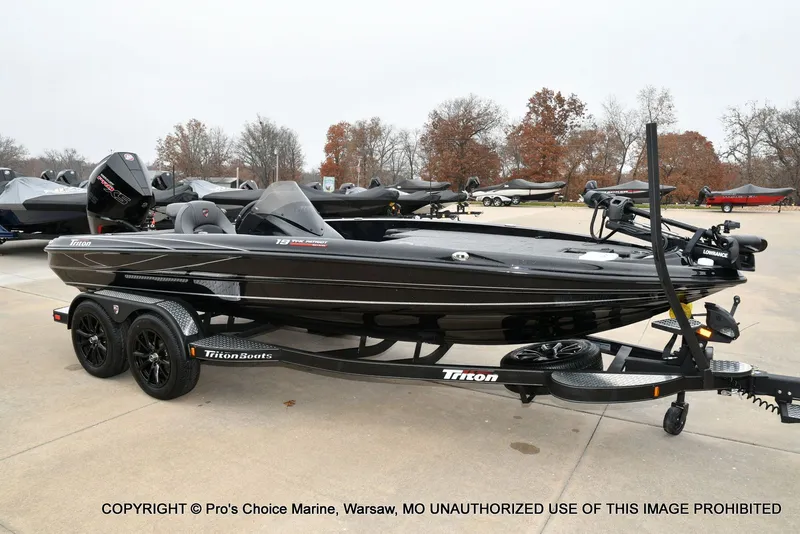 Slide: The Image of Triton 19 TRX PATRIOT w/225HP PRO-XS 2025 - 69