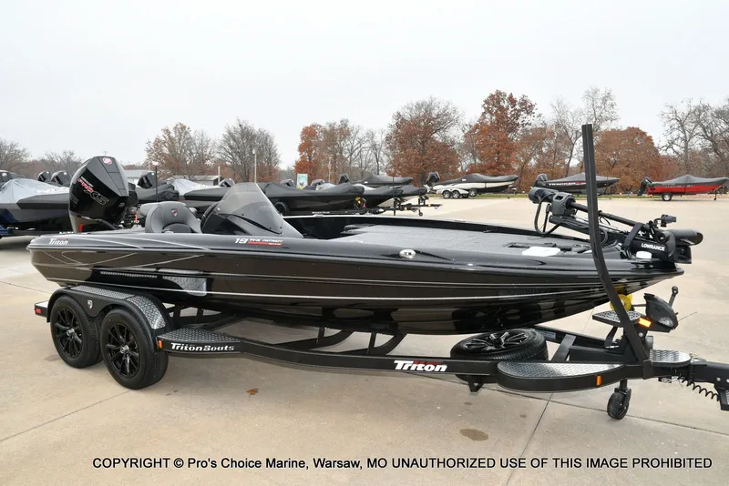 Slide: The Image of Triton 19 TRX PATRIOT w/225HP PRO-XS 2025 - 71