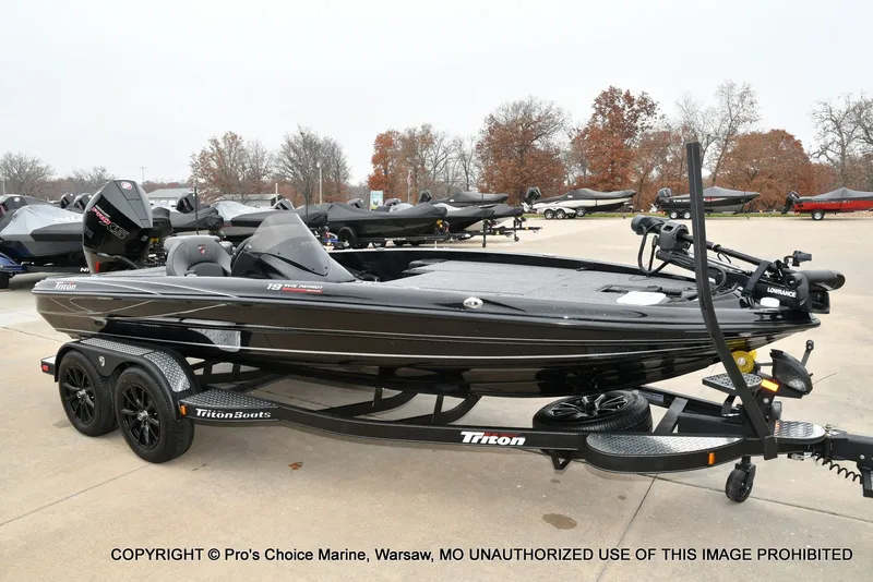 Slide: The Image of Triton 19 TRX PATRIOT w/225HP PRO-XS 2025 - 73