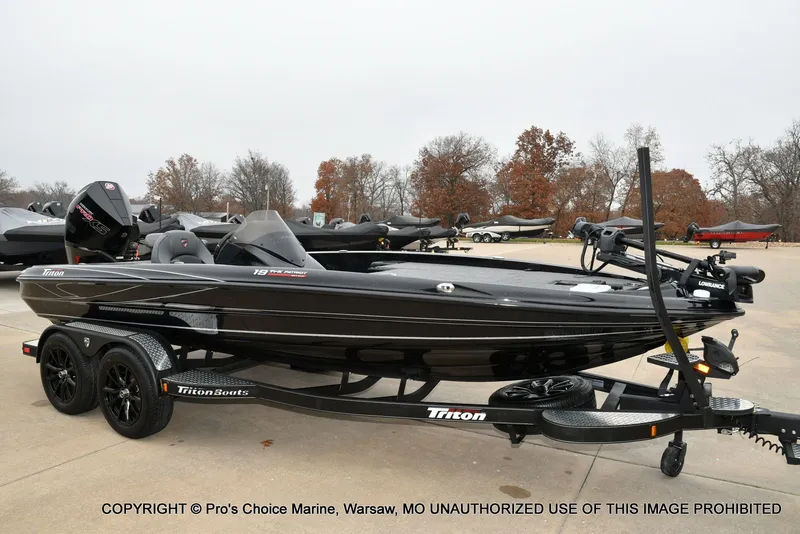 Slide: The Image of Triton 19 TRX PATRIOT w/225HP PRO-XS 2025 - 75