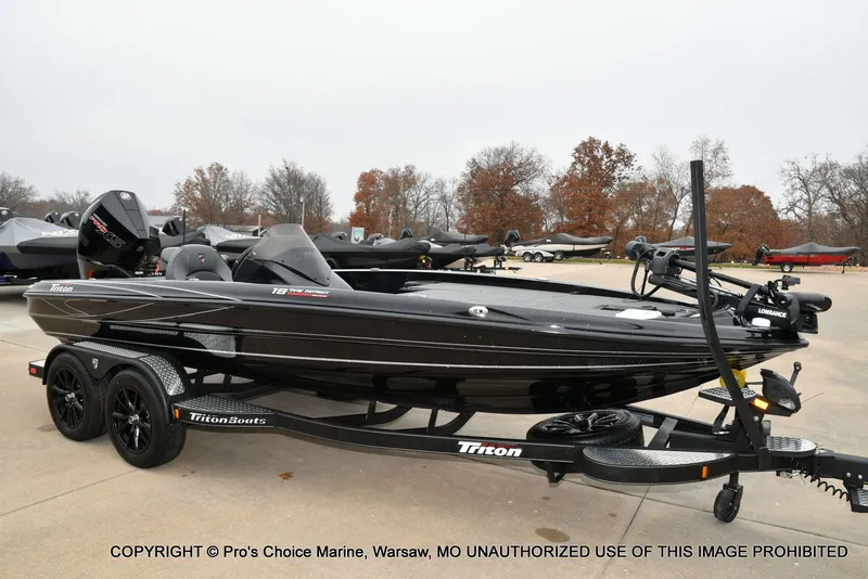 Slide: The Image of Triton 19 TRX PATRIOT w/225HP PRO-XS 2025 - 76