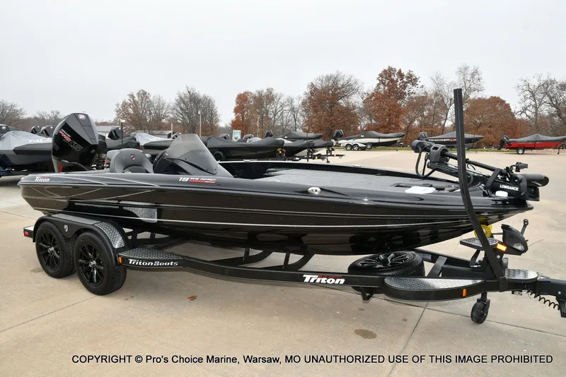 Slide: The Image of Triton 19 TRX PATRIOT w/225HP PRO-XS 2025 - 77