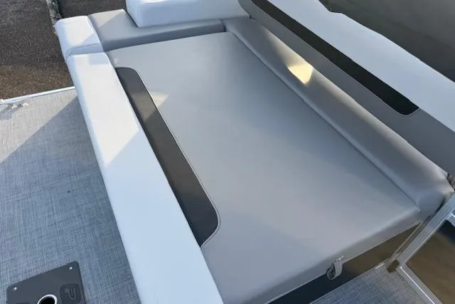 Slide: The Image of 2026 Princecraft Vectra 21 RL boat with sleek, modern seating design. - 10