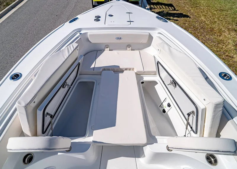 Slide: The Image of Sea Hunt Ultra 265 SE 2026 - 28