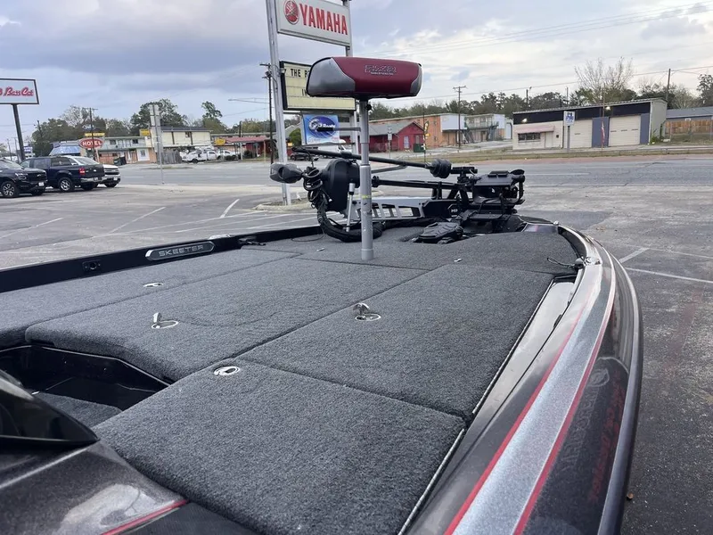 Slide: The Image of Skeeter FXR20 2023 - 23