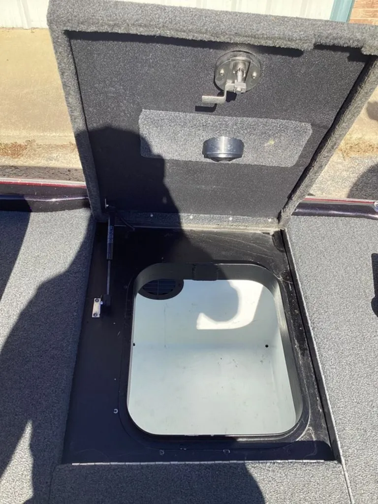 Slide: The Image of Skeeter FXR20 2023 - 49