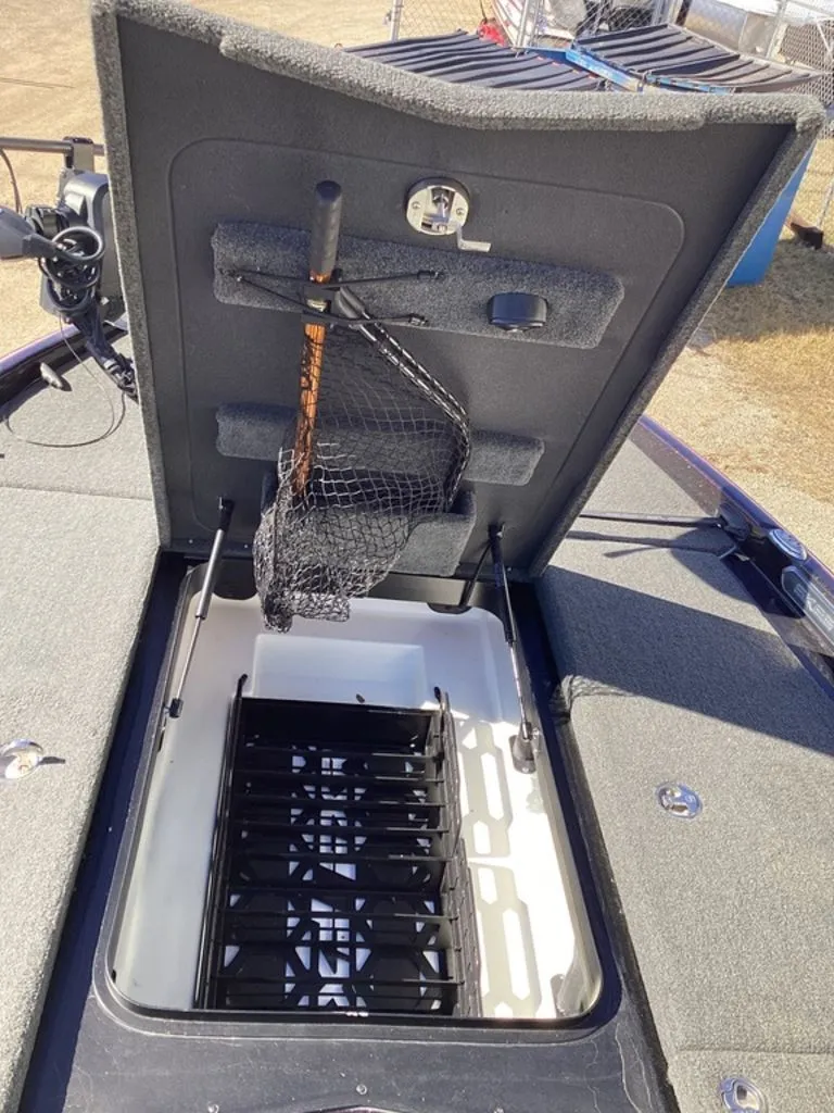 Slide: The Image of Skeeter FXR20 2023 - 57