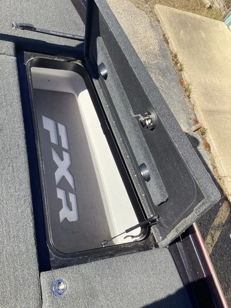 Slide: The Image of Skeeter FXR20 2023 - 58