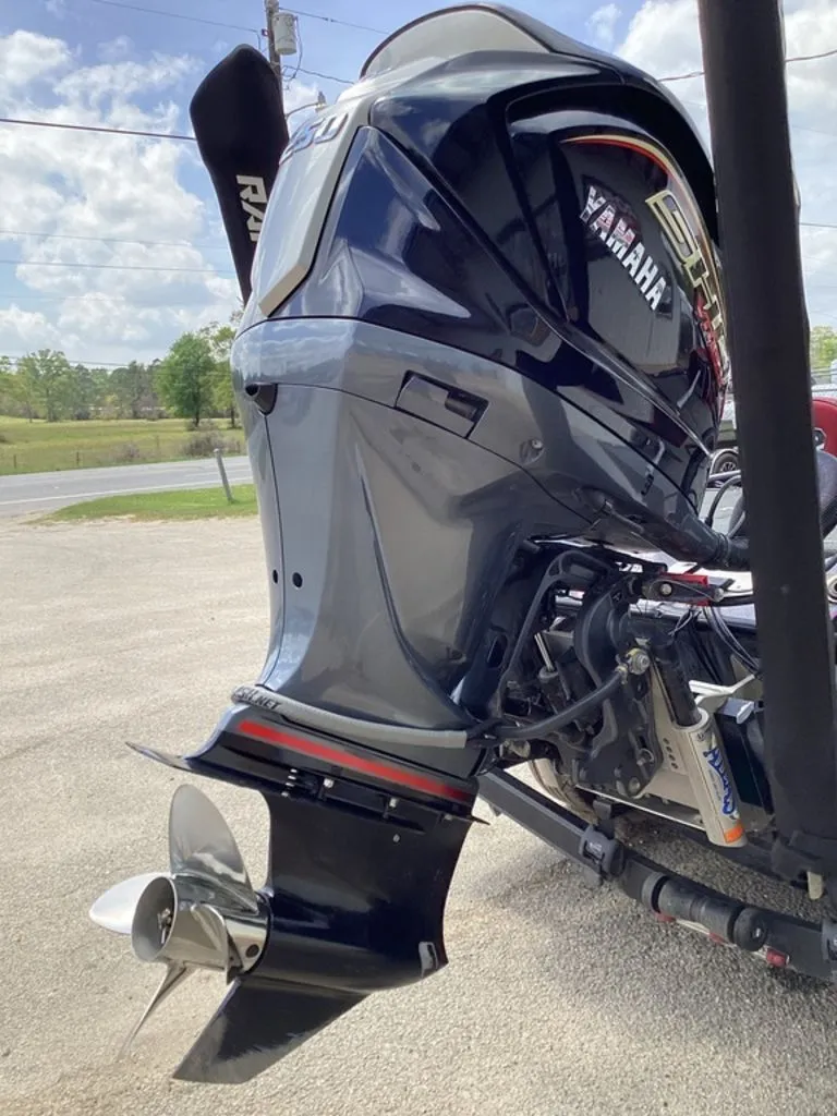 Slide: The Image of Skeeter FXR20 2023 - 72