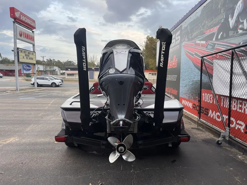 Slide: The Image of Skeeter FXR20 2023 - 9