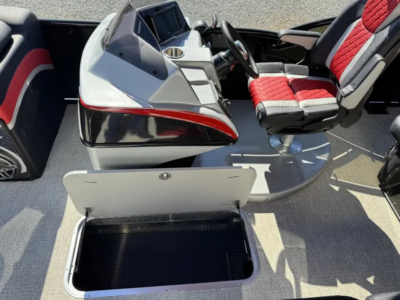 Slide: The Image of Aloha PARADISE 260 ARCH SPORT TOWER-300HP 2026 - 7