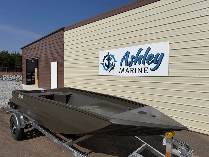 Slide: The Image of Edge Duck Boats Sportsman Series 656DB MID DECK 2026 - 2