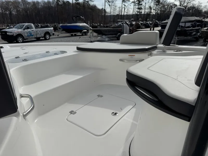 Slide: The Image of Sea Pro 250 Bay 2026 - 5