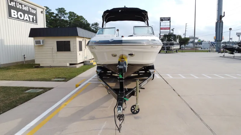 Slide: The Image of Crownline Boats 235 SS 2014 - 9