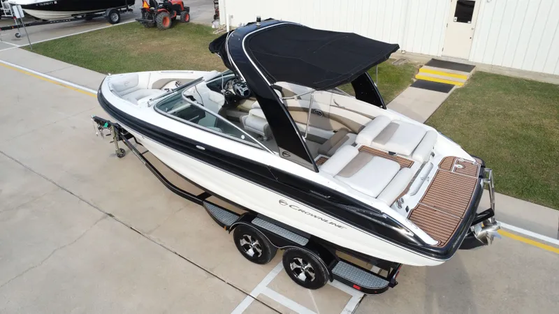 Slide: The Image of Crownline Boats 235 SS 2014 - 13