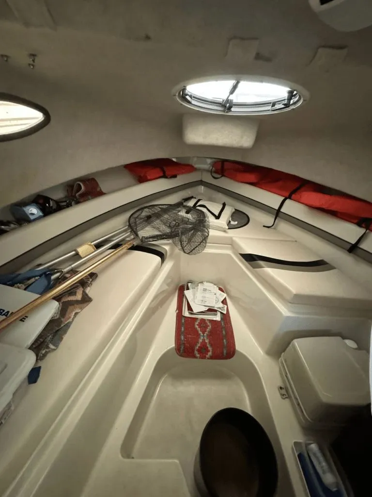 Slide: The Image of Seaswirl 2150 WA Striper 2002 - 10