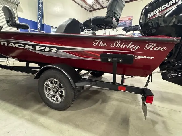 Slide: The Image of Tracker Pro Team 175 TXW 2021 - 23