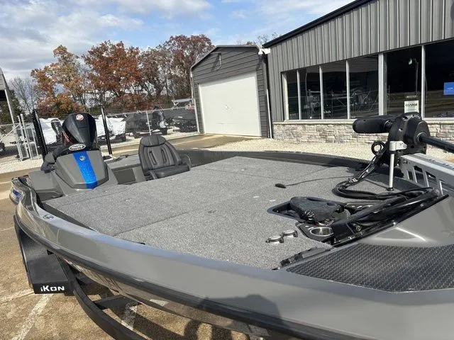 Slide: The Image of Ikon LX20 2024 - 12