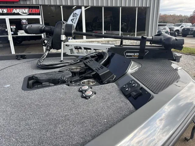 Slide: The Image of Ikon LX20 2024 - 15